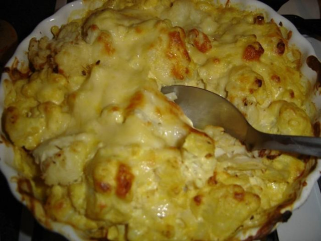 Cauliflower casserole in a frying pan