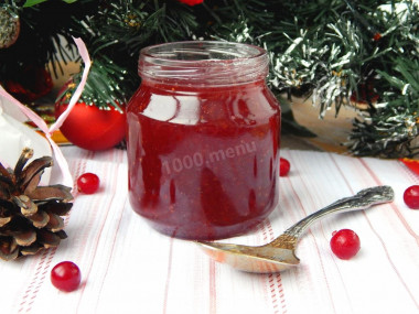 Lingonberries with sugar for winter