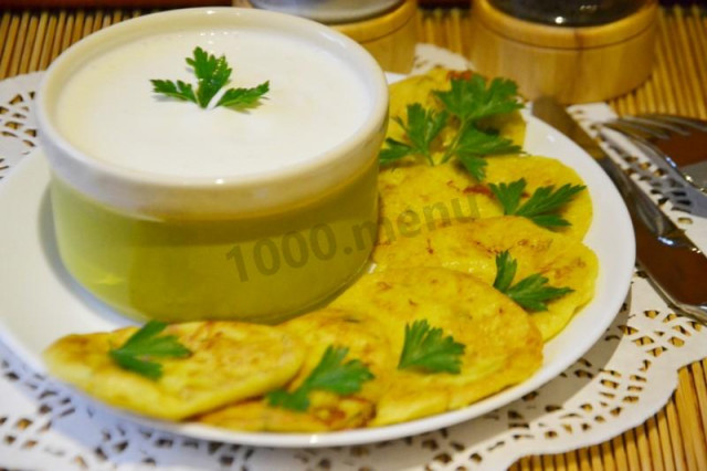 Zucchini pancakes with garlic and dill