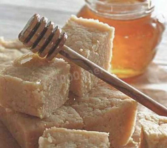 Halva with honey