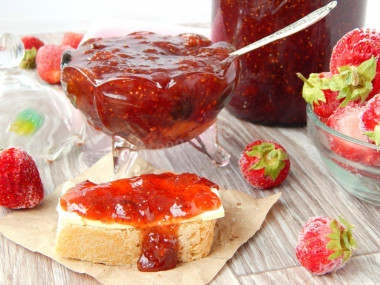 Strawberry jam for winter