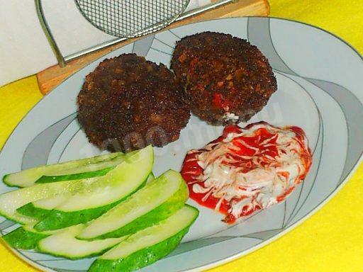 Cutlets with minced meat and potatoes in breadcrumbs