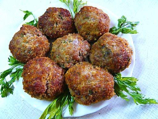 Oatmeal cutlets with garlic and herbs