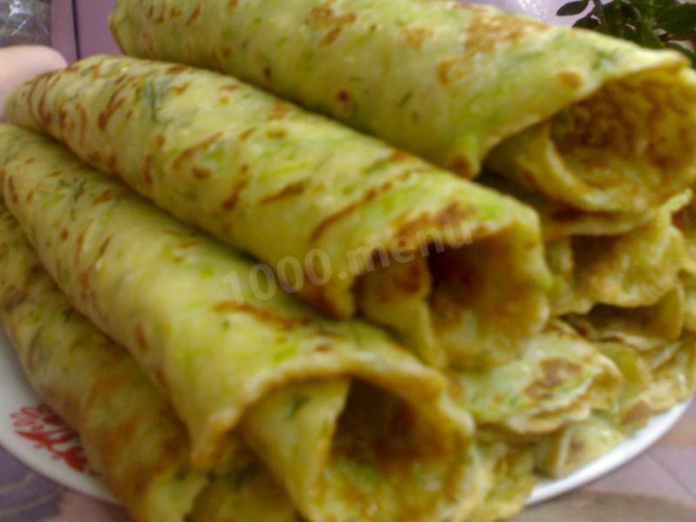 Zucchini rolls with garlic