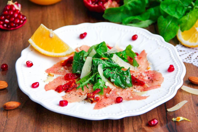 Beef carpaccio at home