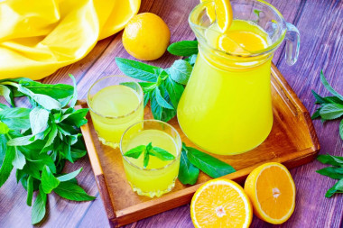 Lemonade made from oranges home