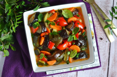 Vegetable stew with eggplant and zucchini