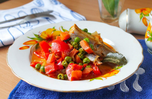 Stewed fish with vegetables