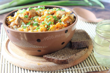 Chicken with cabbage in a slow cooker stewed