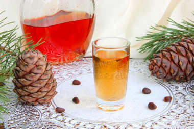 Tincture on pine nuts with vodka