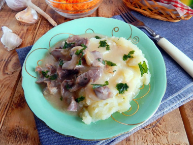 Chicken hearts and stomachs stewed in a slow cooker