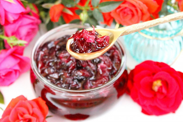 Jam from tea rose petals