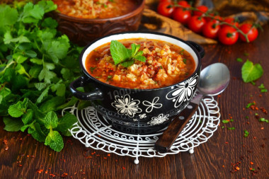 Turkish red lentil soup with bulgur