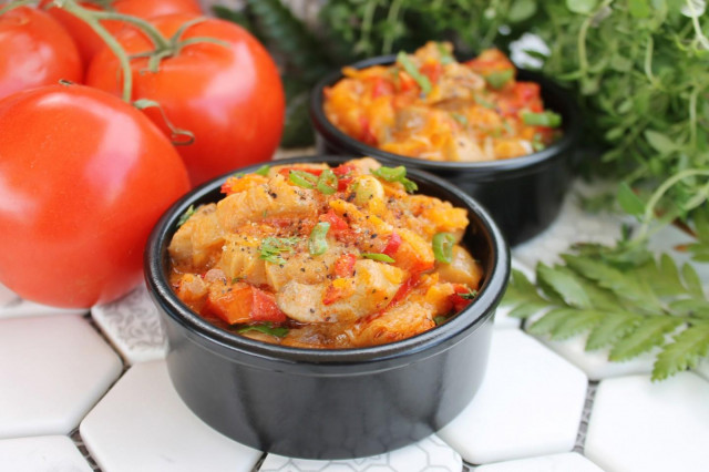 Oyster mushrooms stewed with vegetables