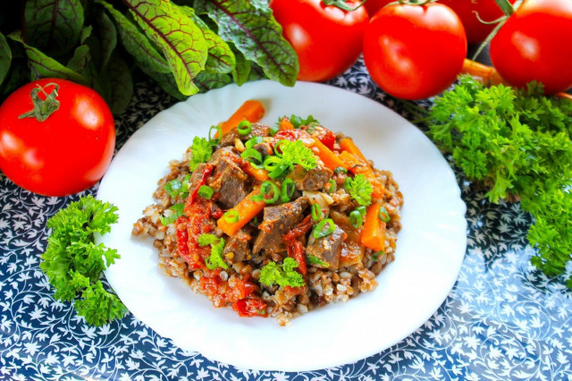 Stewed beef heart with vegetables