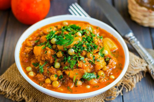 Stewed potatoes with stew