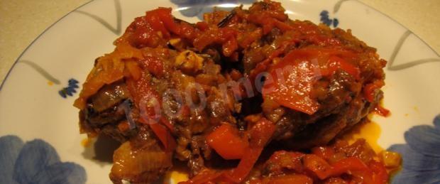 Stewed lamb with vegetables and chokeberry