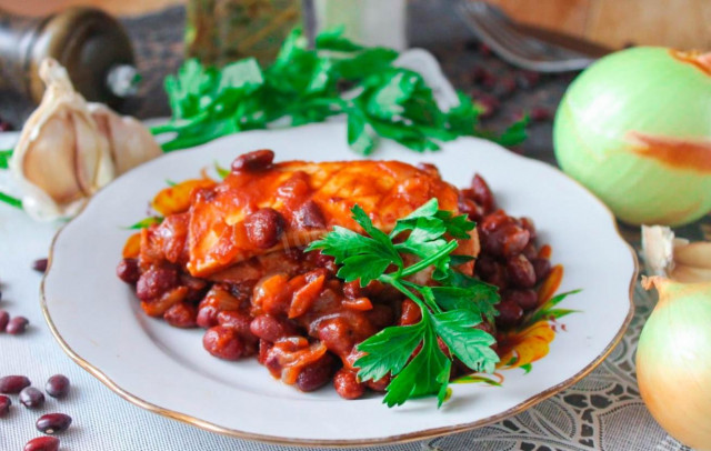 Chicken with red beans