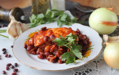 Chicken with red beans