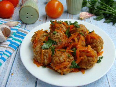 Meatballs in a saucepan