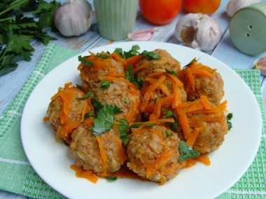 Meatballs in a saucepan