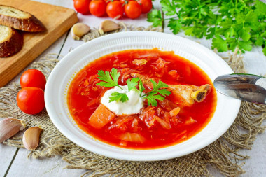 Borscht with fresh cabbage, beetroot and meat