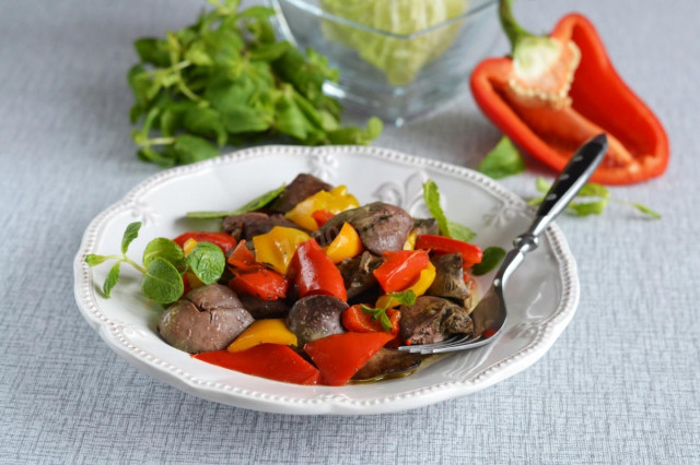 Chicken liver with bell pepper