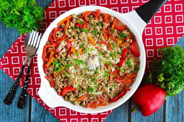 Pilaf with minced meat