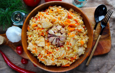 Bulgur pilaf with chicken