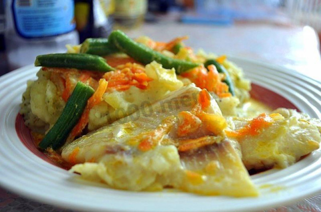 Fish with vegetables in a slow cooker