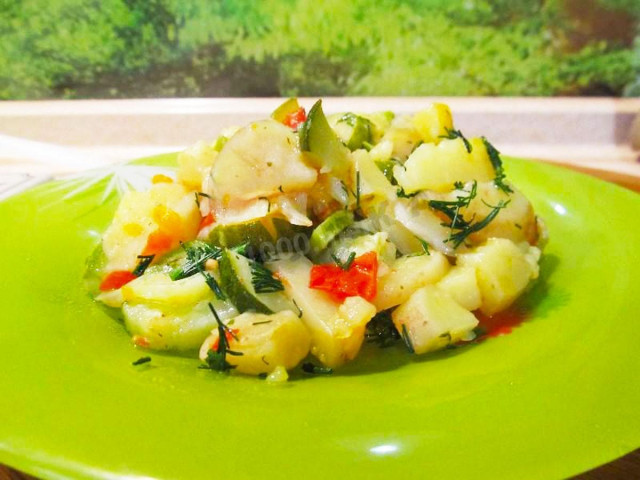 Zucchini with potatoes and tomatoes stew