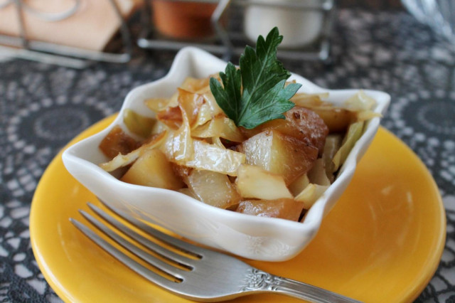 Stew with cabbage and potatoes in a slow cooker