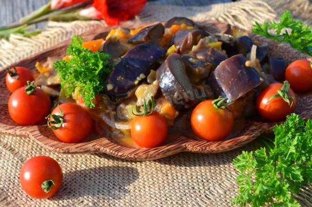 Saute vegetables in a slow cooker