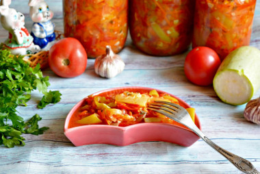 Zucchini salad will lick your fingers for the winter