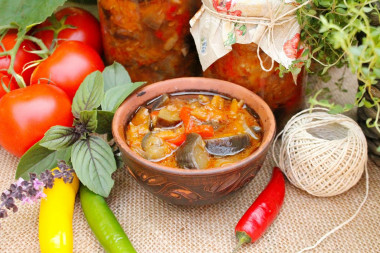 Lecho from eggplant and pepper with tomatoes for winter