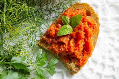 Carrot caviar with tomato paste