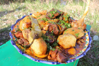 Uzbek Dumlama in a cauldron