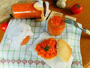 Carrot caviar with tomatoes and garlic for winter