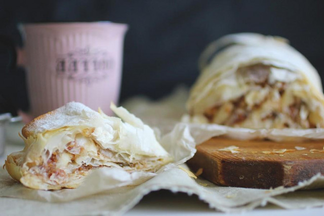 Filo dough strudel with nuts and raisins