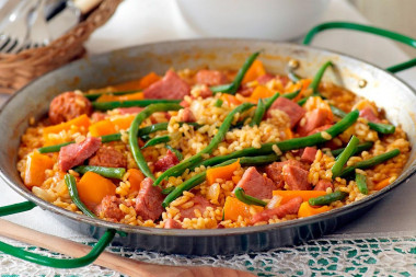 Frozen vegetable stew with sausages