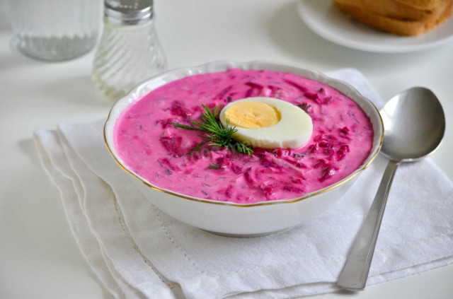 Lithuanian cold borscht with beetroot kefir