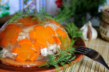 Jellied chicken with gelatin