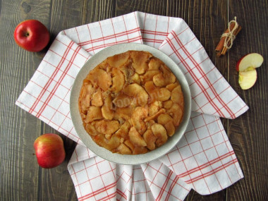 Apple pie with milk