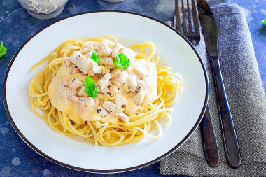 Spaghetti with chicken