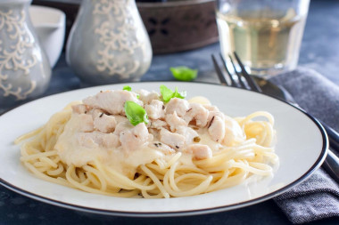 Spaghetti with chicken