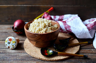 Pearl porridge on water