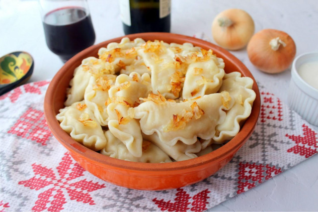 Dumplings on water with potatoes