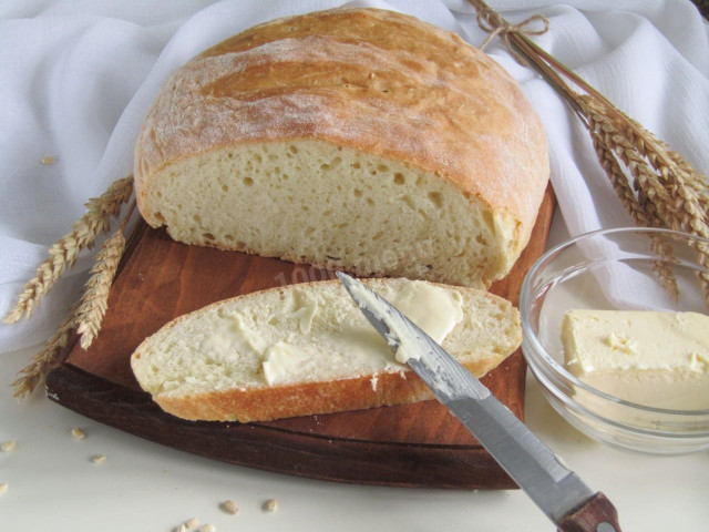 Quick bread in the oven with yeast