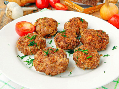 Minced meat cutlets in the oven