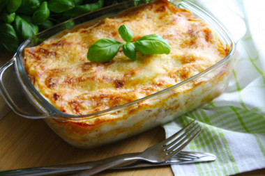 Classic lasagna with minced meat in the oven is simple